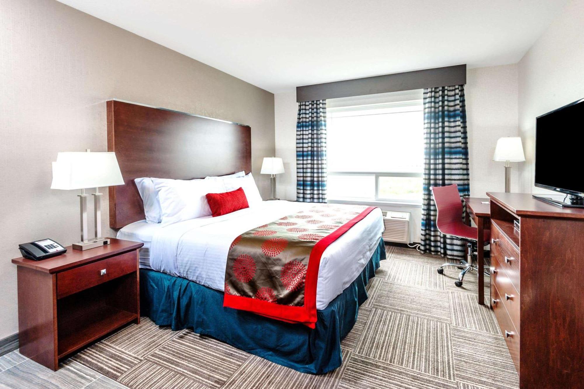 Ramada By Wyndham Moose Jaw